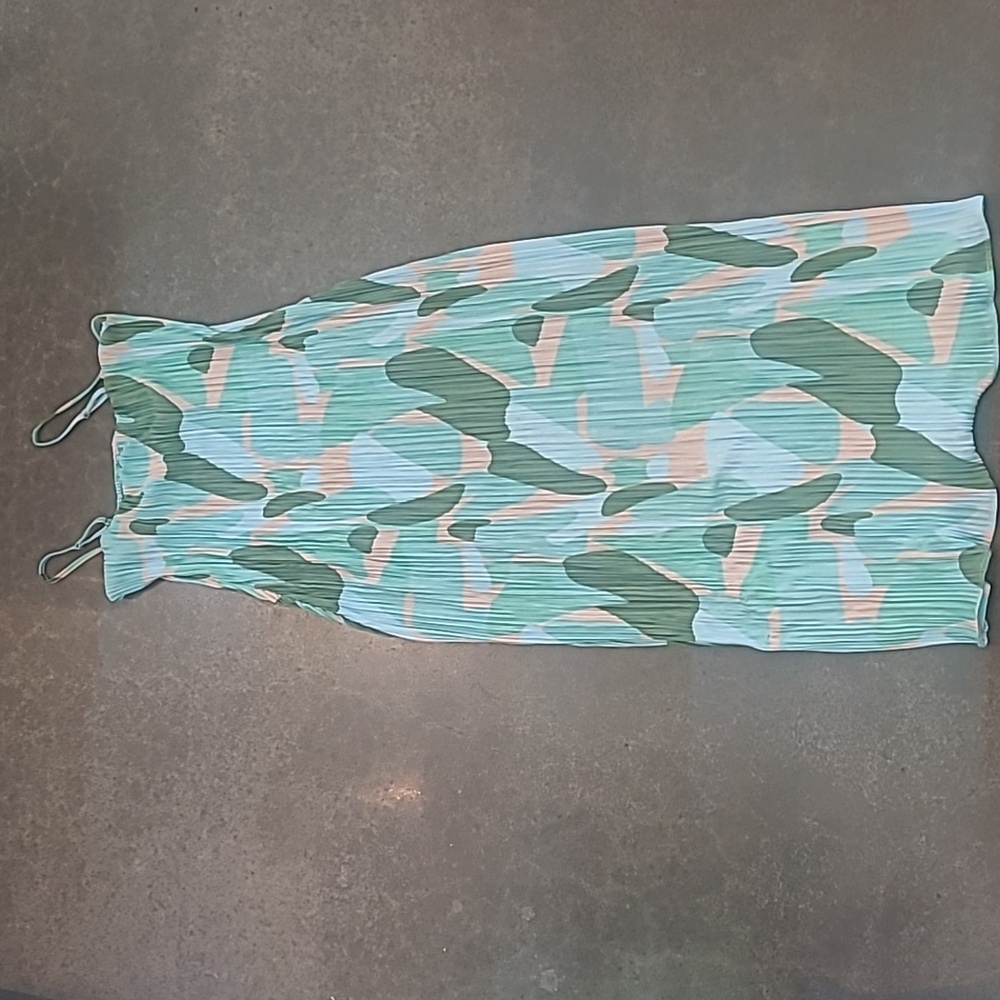ABSTRACT SHAPES PATTERN PLEATED MAXI SUMMER DRESS - Picture 4 of 7